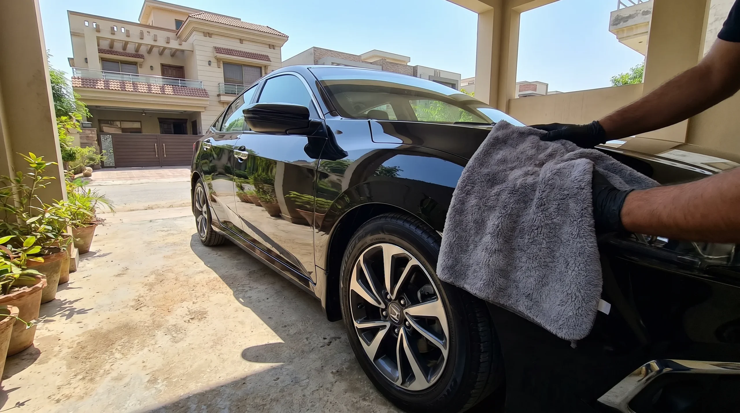 Best Microfiber Cloth for Car Cleaning in Pakistan (Complete Beginner Guide)